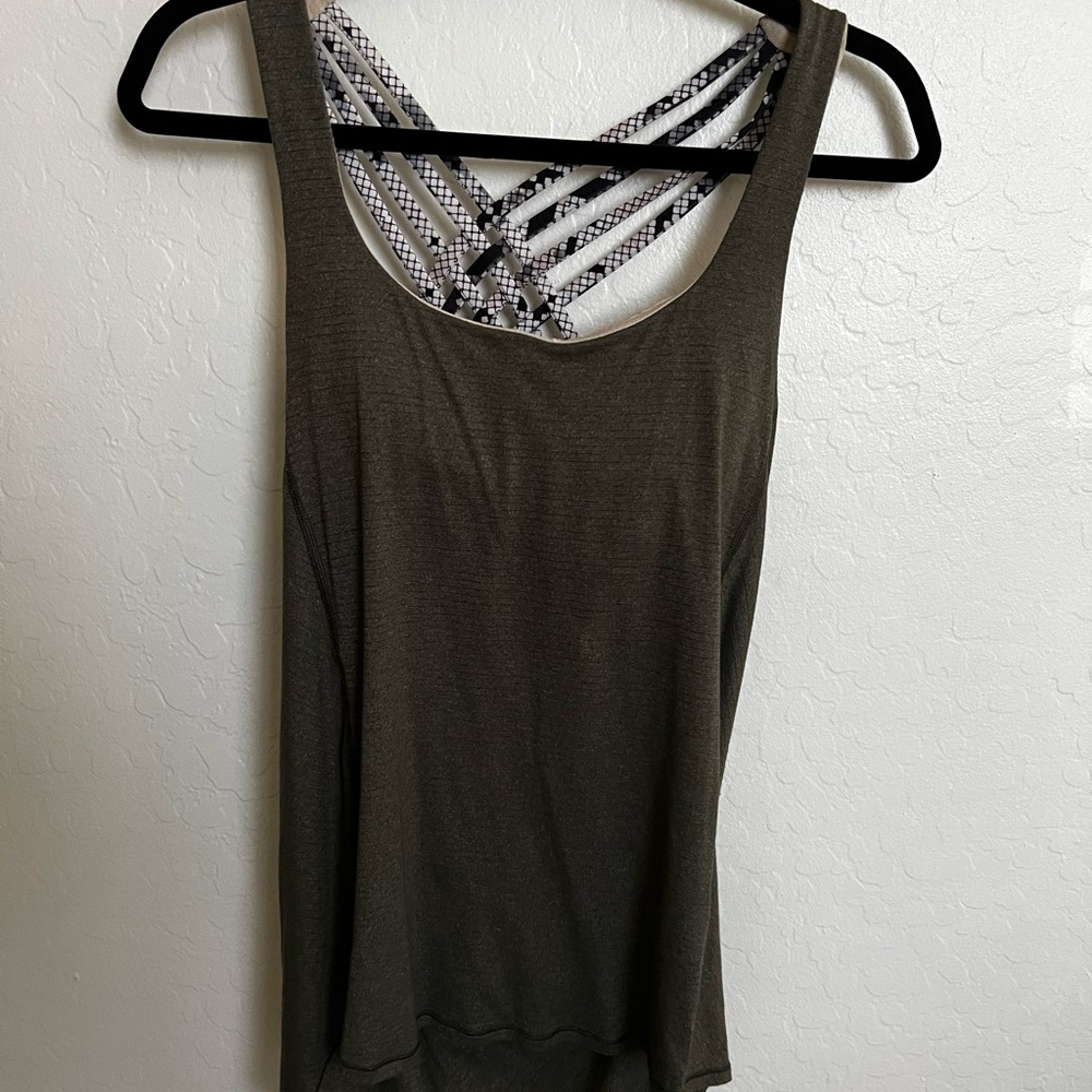 Lululemon tank top